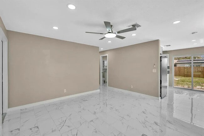 Foto del edificio - 2770 NW 25th St