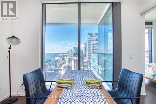 Building Photo - 16 Bonnycastle St