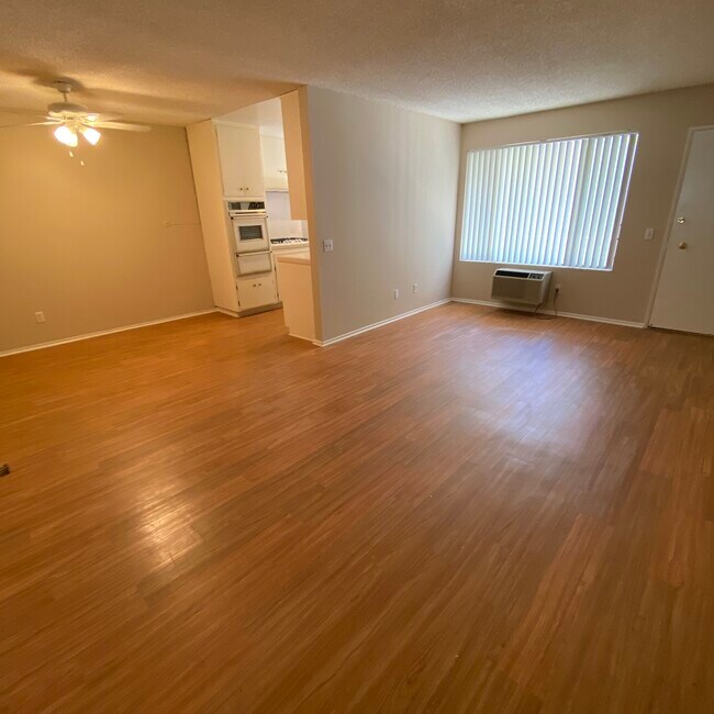 Foto del edificio - 123 S Everett St