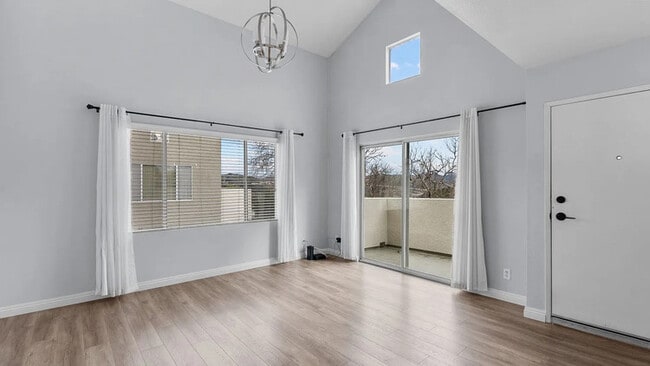 Building Photo - 24491 Valle Del Oro