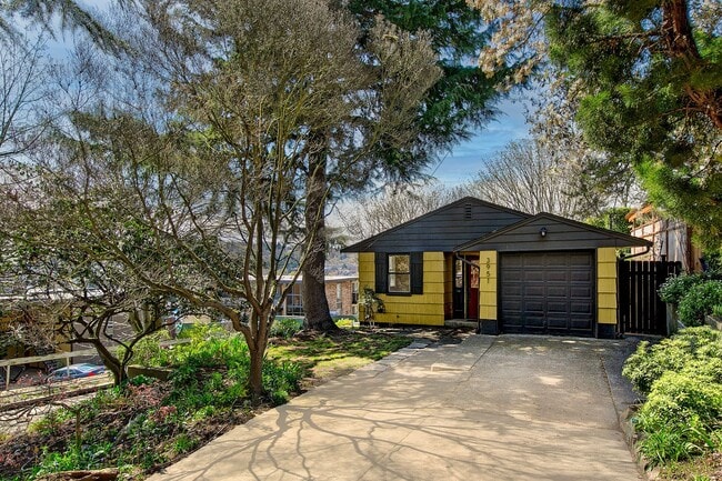 Photo - Your Homestead: An Early-Seattle Cottage, ...