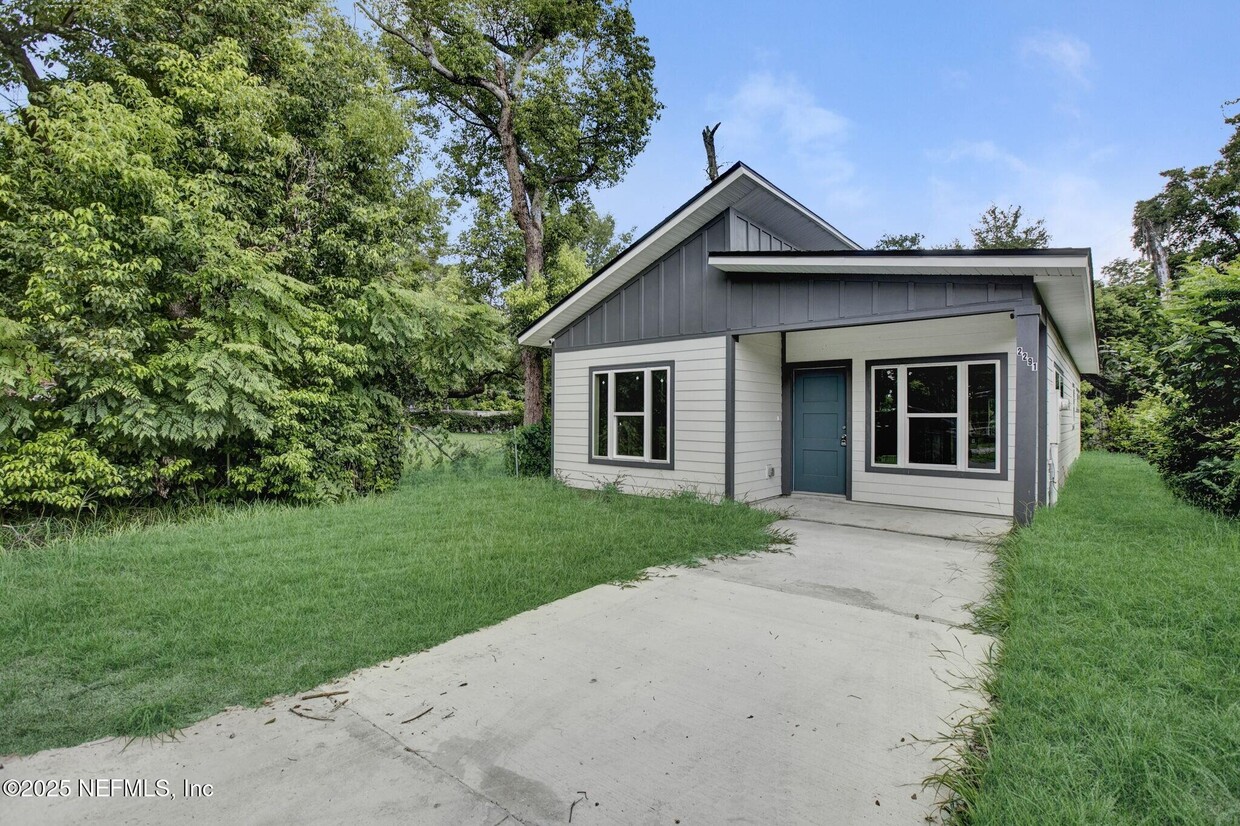 Primary Photo - 2291 Clemente Dr