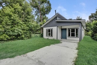 Building Photo - 2291 Clemente Dr