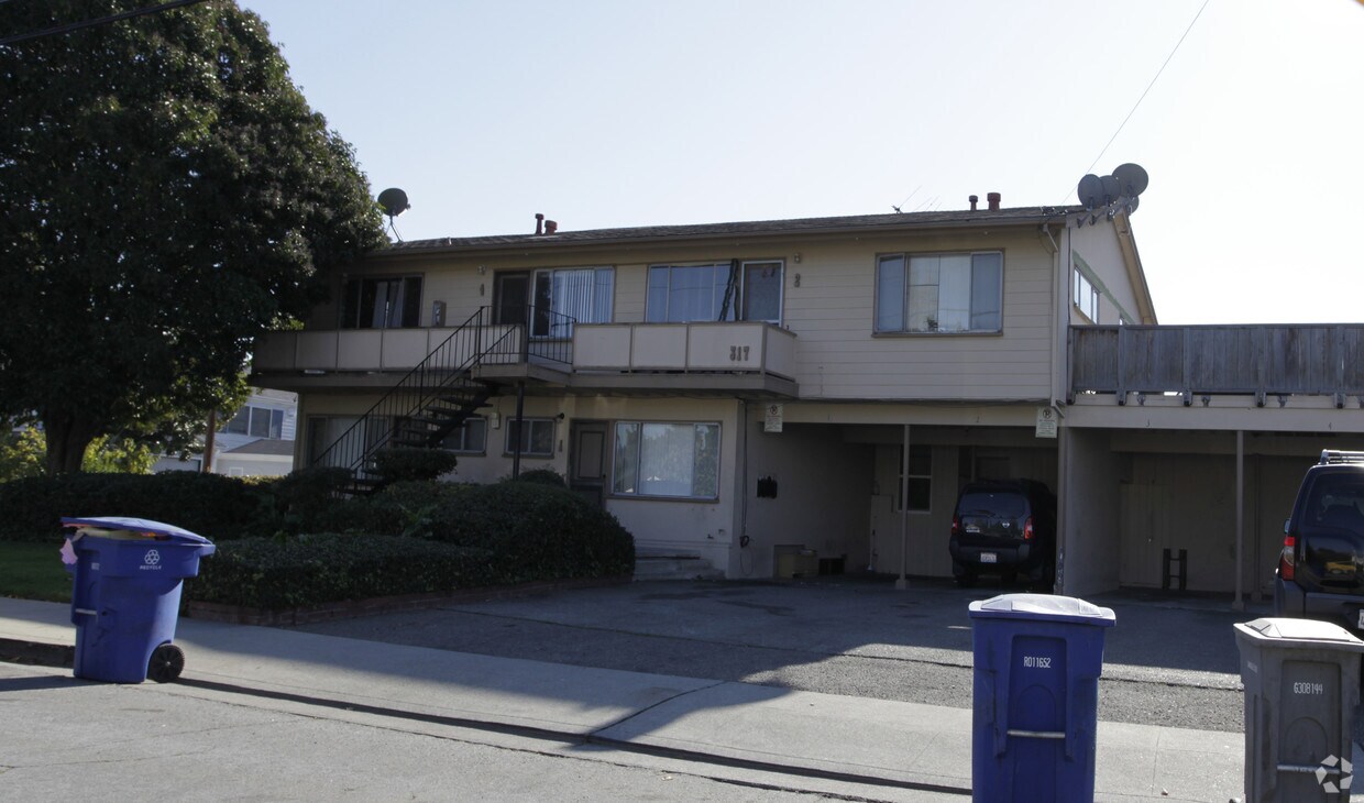 Building Photo - 317 Haas Ave