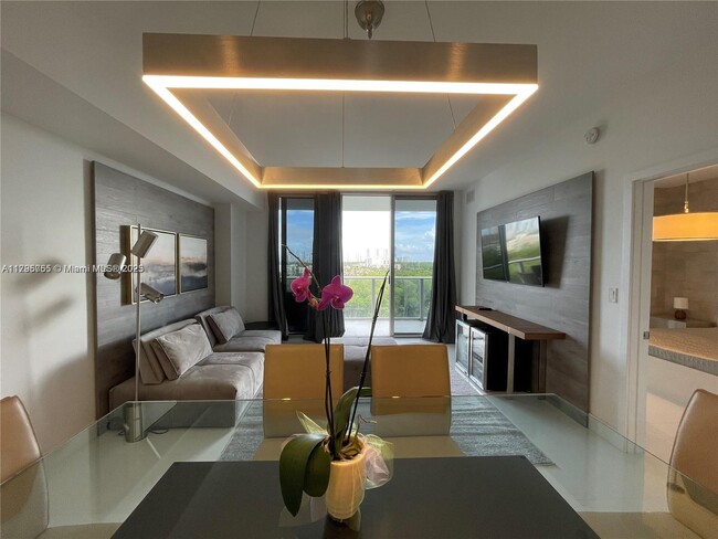 Foto del edificio - 16385 Biscayne Blvd