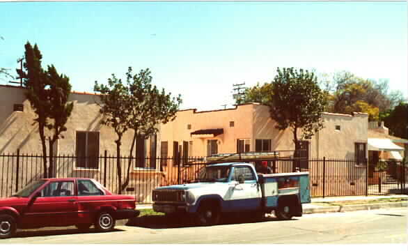 Primary Photo - 6914-6918 Marbrisa Ave