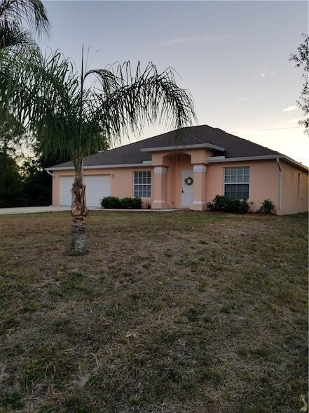 Foto del edificio - 8025 98th Ct