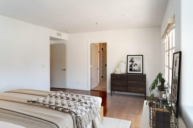 Foto del edificio - 2222 Neilson Way