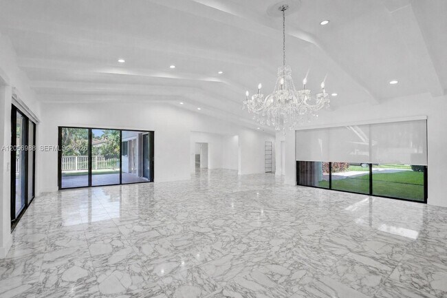 Foto del edificio - 3180 N 36th St