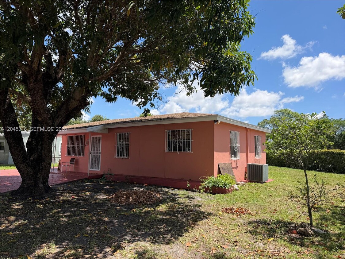 Foto del edificio - 9201 Broad Manor Rd