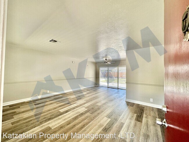 Building Photo - 3 br, 1 bath House - 24 W. Mayfair Avenue