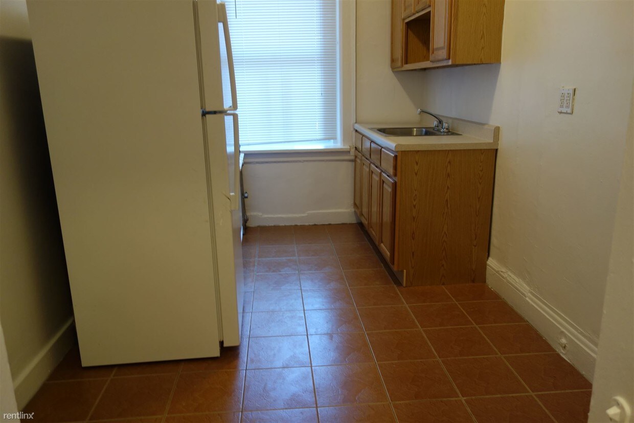 Primary Photo - 155 Livingston Ave
