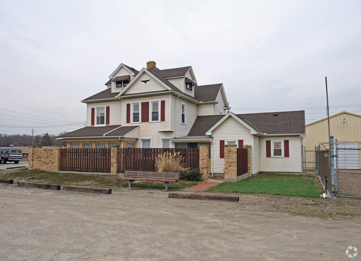Building Photo - 2806 N Dixie Dr