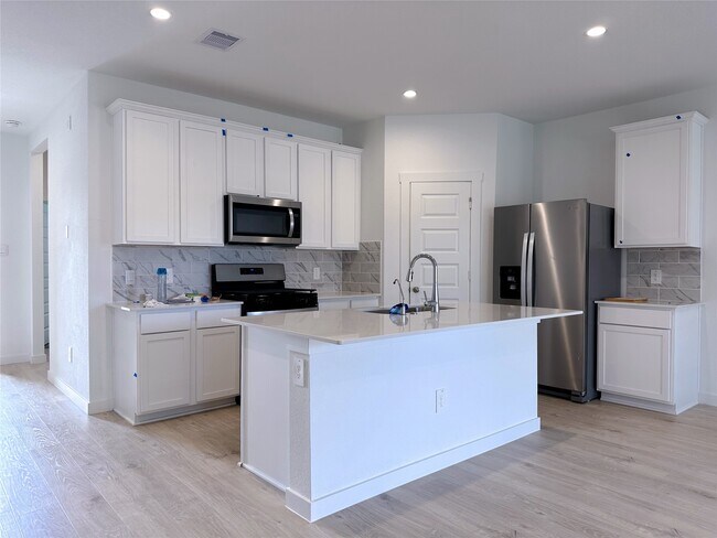 Building Photo - 29914 Foxtail Pne Ct