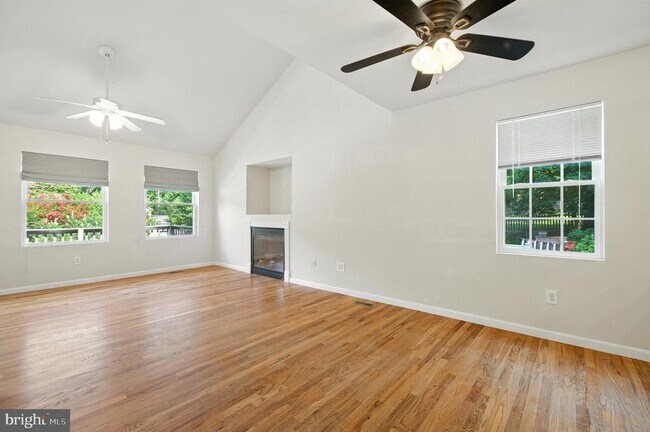 Foto del edificio - 3241 Henson Ave