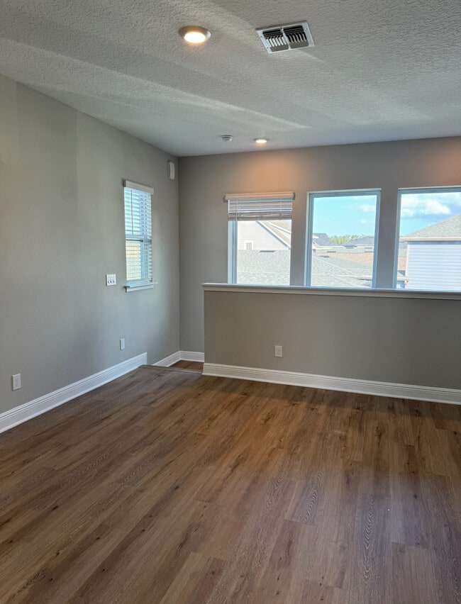 Foto del edificio - 6856 Bridgman St