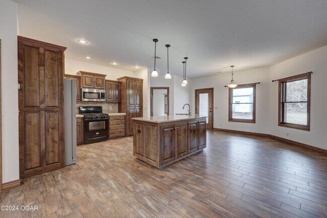 Building Photo - 625 Powell Ct