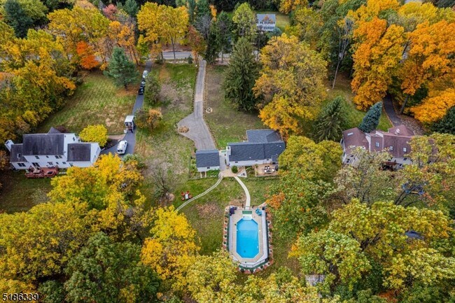 Foto del edificio - 103 Pleasant Hill Rd