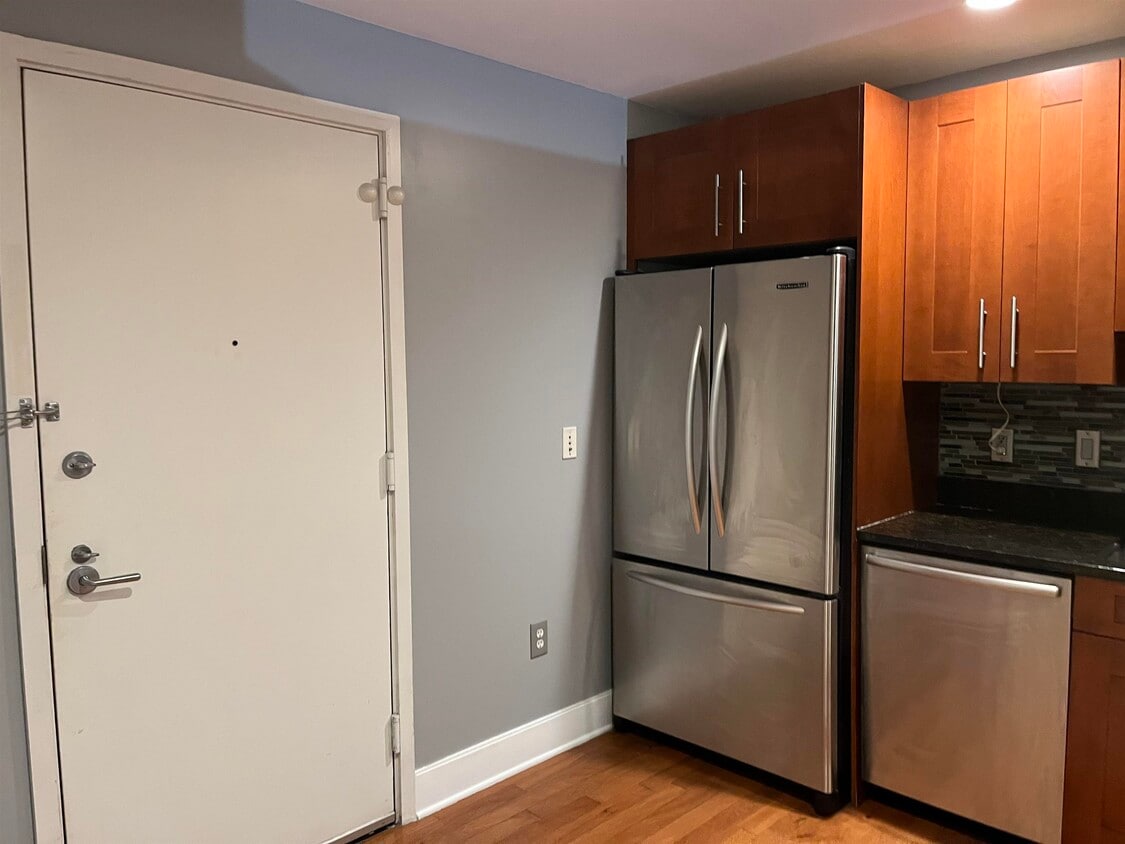 Foto principal - 1025 Maxwell Ln