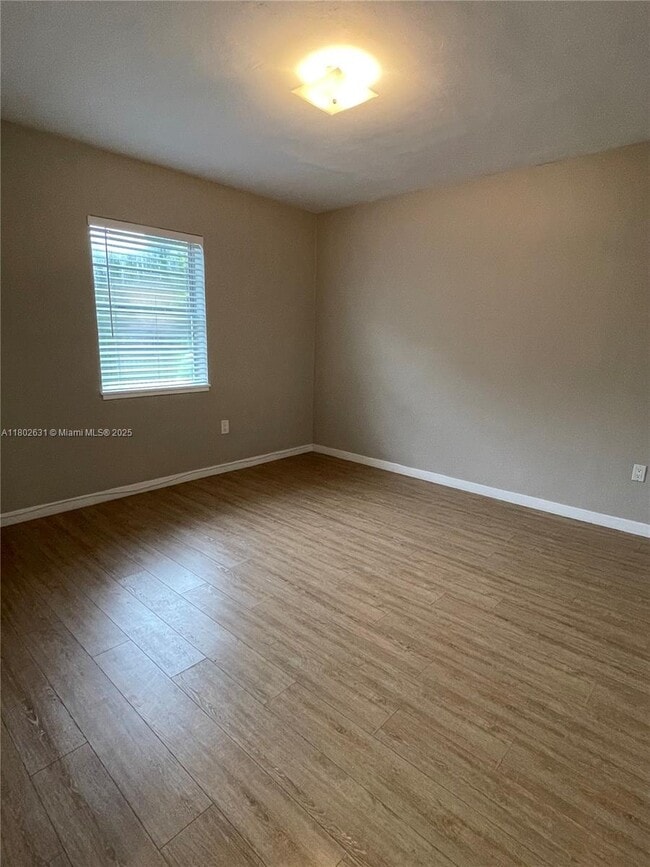 Foto del edificio - 8005 SW 63rd Pl