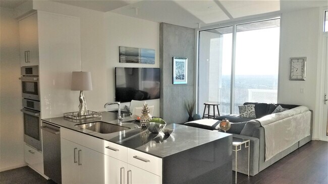 Foto del edificio - 301 West Ave.