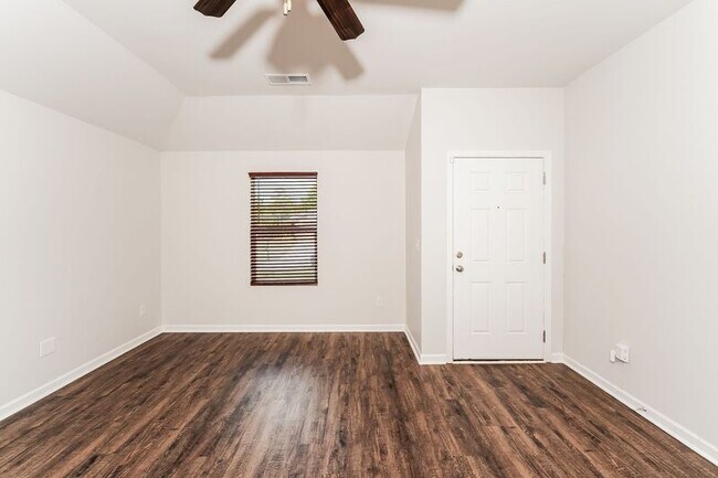 Foto del edificio - 1115 Brookhaven Dr