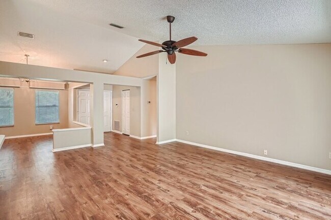 Building Photo - 5718 Erhardt Dr, Riverview, FL, 33578