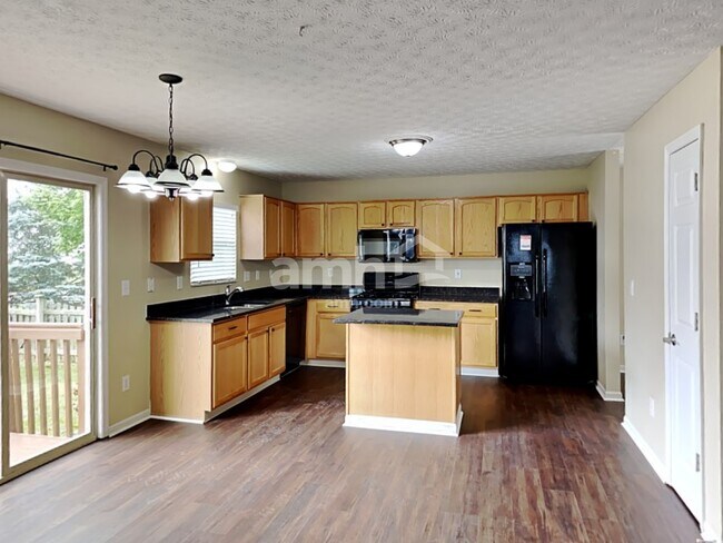 Foto del edificio - 9255 Ruston Ln