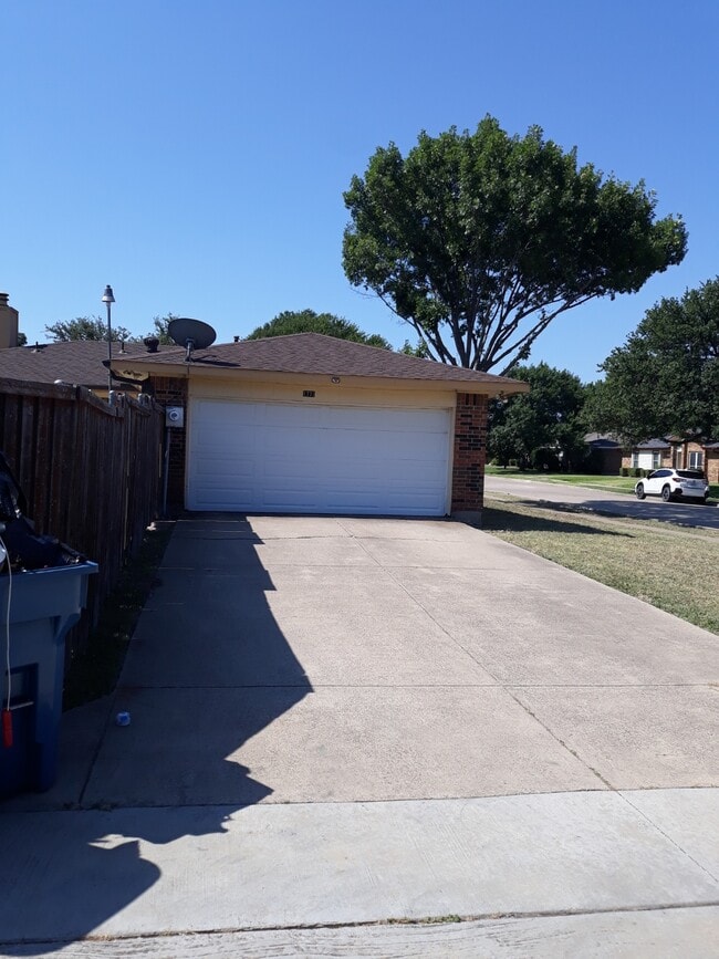 Building Photo - 1773 Glencairn Ln
