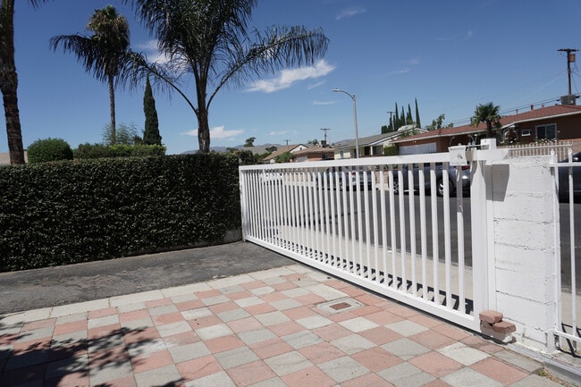 Building Photo - 8783 Stansbury Ave