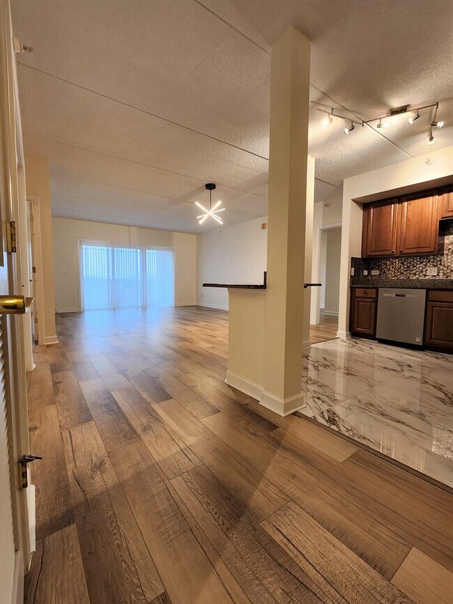 Building Photo - 77 N Wolf Rd
