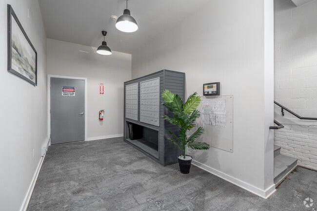 Lobby Photo - Allen Flats