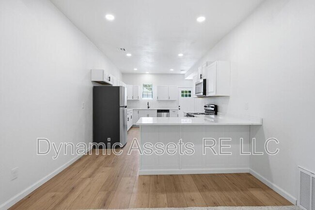 Foto del edificio - 542 E 23rd St
