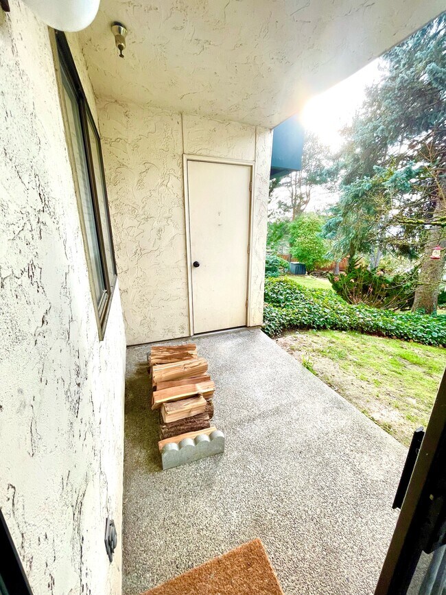 Foto del edificio - 15209 Sunwood Blvd