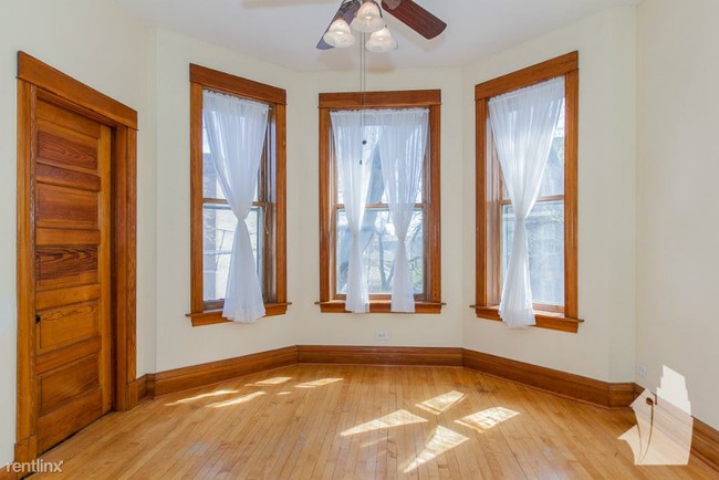 Foto del edificio - 5142 N Paulina St