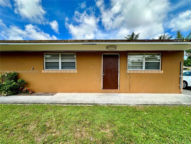 Foto del edificio - 6035 SW 39th St