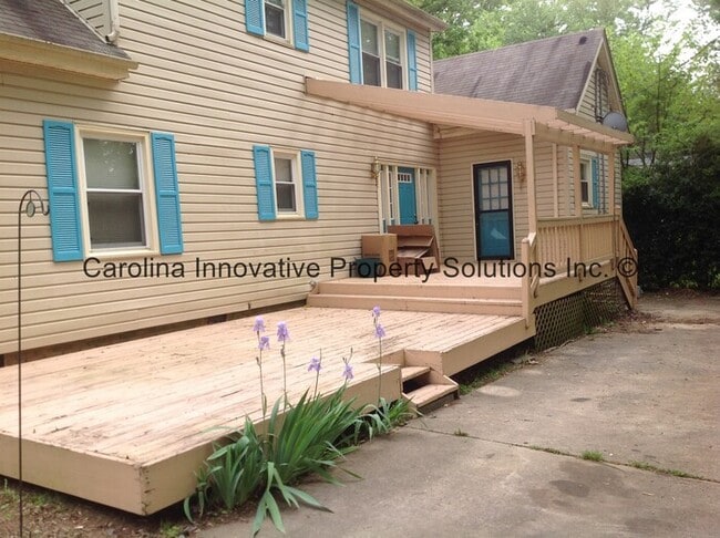 Photo - 7622 Helmdale Ave House