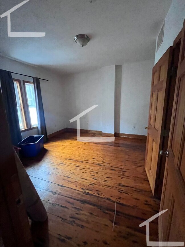 Foto del edificio - Great 6 bedroom 3 mins from Northeastern