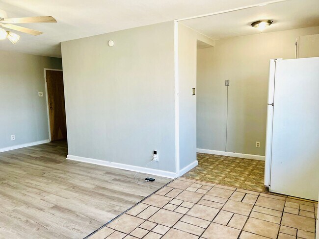 Foto del edificio - Updated 1BR condo now available on Bardsto...