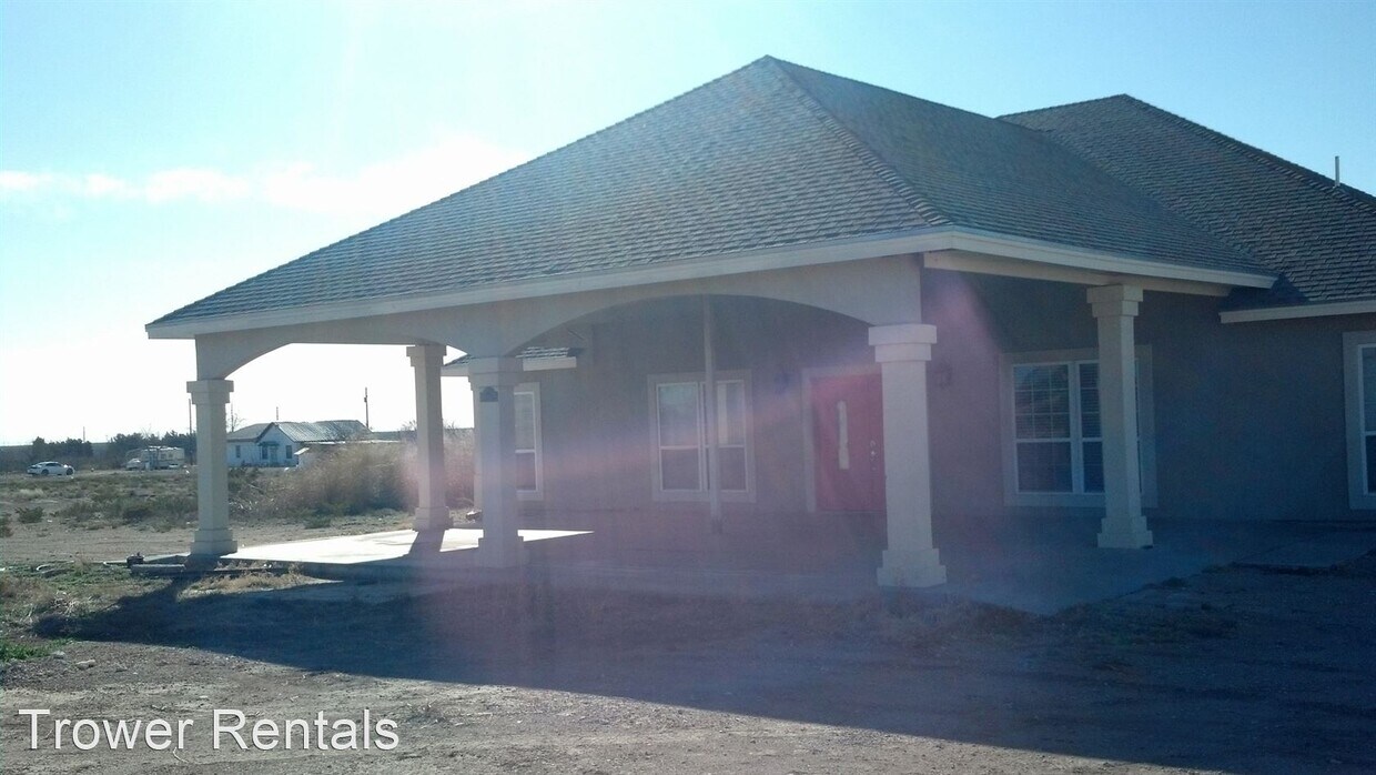 Foto principal - 4 br, 2 bath House - 142 Reata Loop