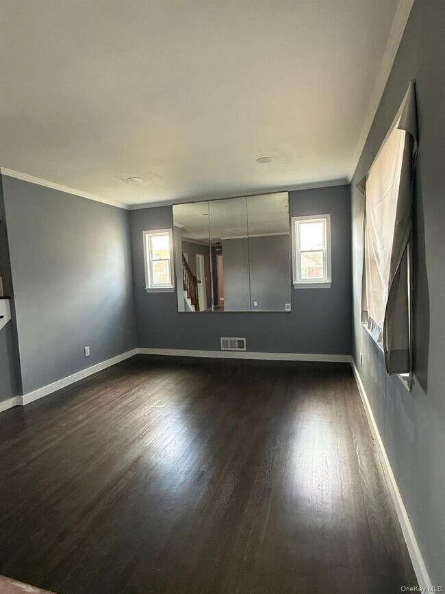 Foto del edificio - 54 Kane Ave