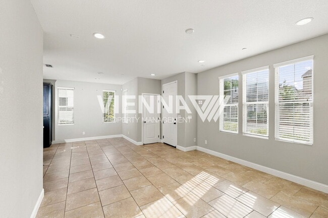 Building Photo - 310 Colner Cir