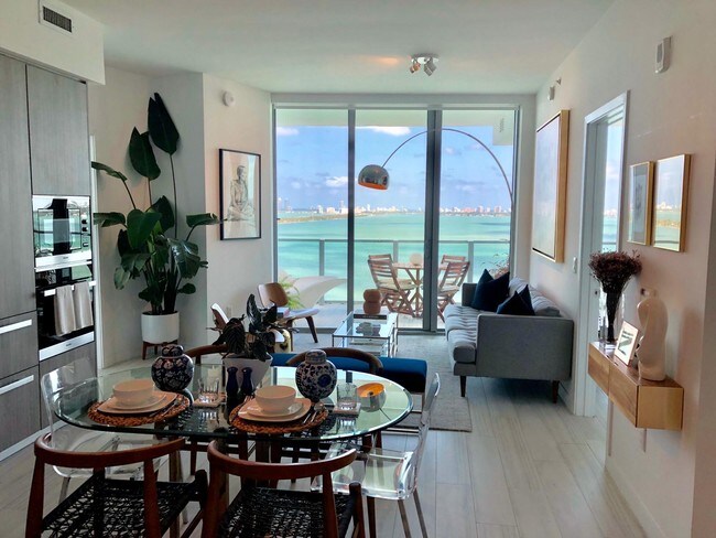 Building Photo - 2900 NE 7th Ave