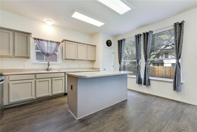 Building Photo - 12733 Council Bluff Dr