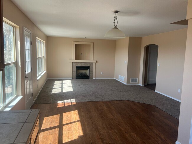 Building Photo - 2413 Cinnabar Rd