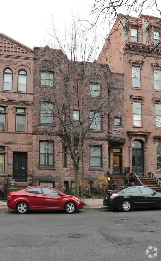 329 State St, Albany, NY 12210 Apartments in Albany, NY