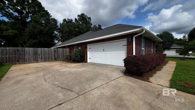Building Photo - 126 Destrehan Rd