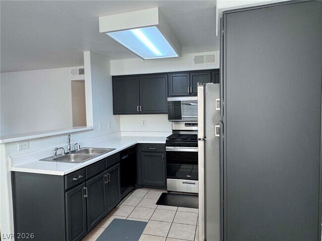 Foto del edificio - 3115 Casey Dr