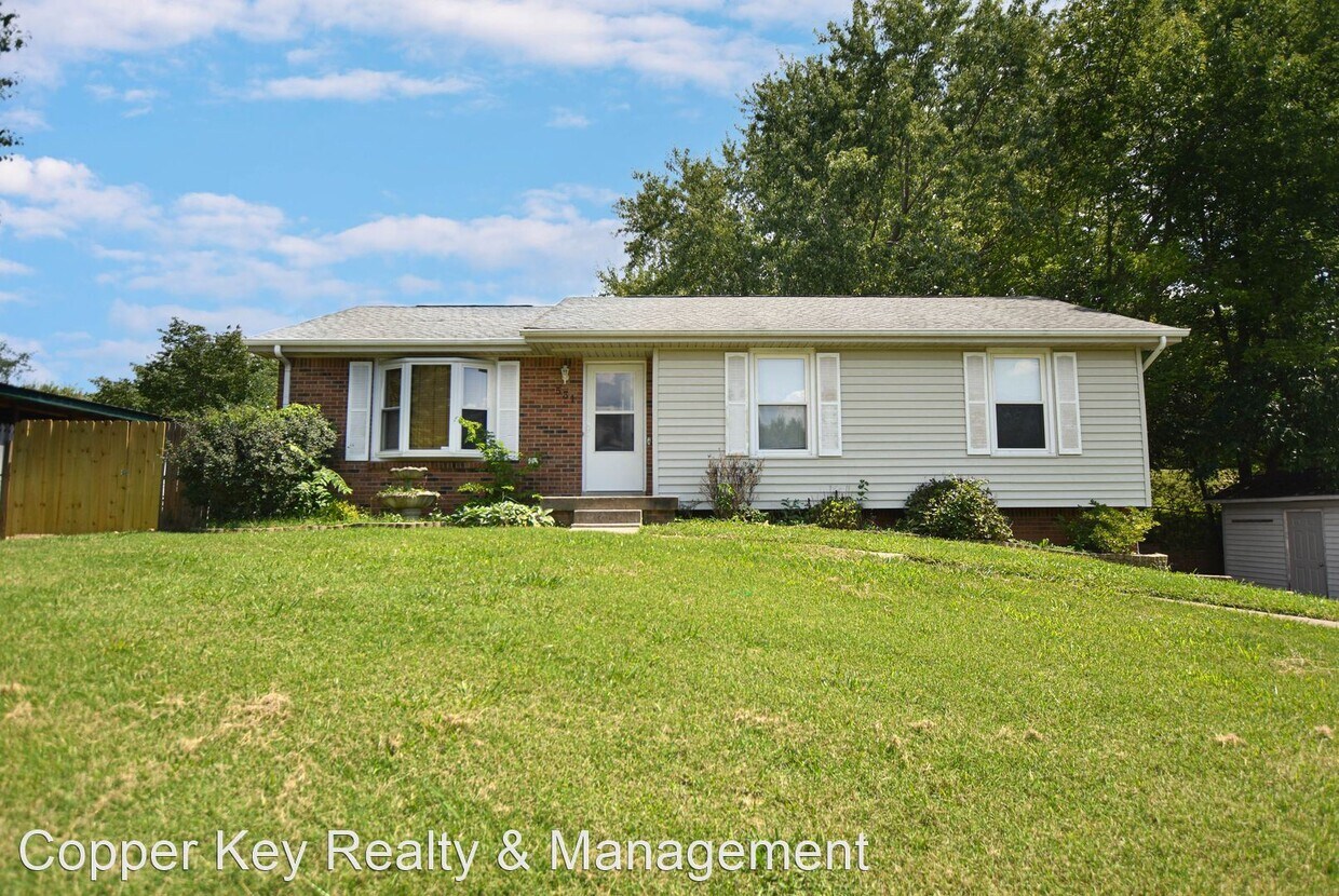 3 br, 1.5 bath House 531 Morrison Drive House Rental in Clarksville