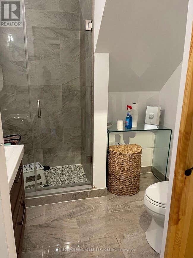 Photo du bâtiment - 689 Euclid Ave